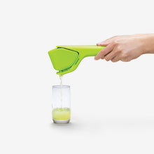 Load image into Gallery viewer, Fluicer Squeezer Lime
