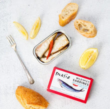 Load image into Gallery viewer, Matiz Sardinillas Piquillo 4oz
