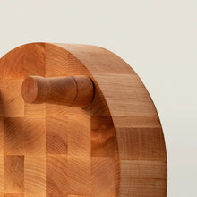 Load image into Gallery viewer, John Boos Maple Round Cutting Board w/ Feet 12in
