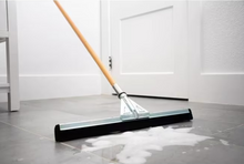 Load image into Gallery viewer, Foam Threaded Squeegee 22in
