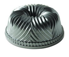 Load image into Gallery viewer, Bavaria Bundt Pan Nordic Ware
