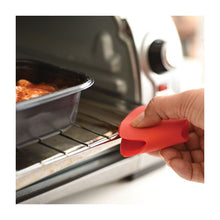 Load image into Gallery viewer, Silicone Pinch Grips Red/Black
