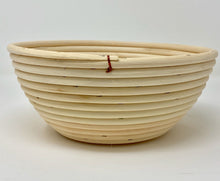 Load image into Gallery viewer, Banneton Basket Round 10.5&quot;
