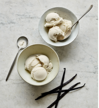 Load image into Gallery viewer, Nancy&#39;s Fancy Bourbon Vanilla Ice Cream Pint
