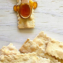 Load image into Gallery viewer, Rustic Flatbread Rosemary Crackers
