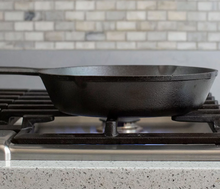 Load image into Gallery viewer, Lodge Seasoned Cast Iron Skillet 9 inch
