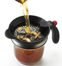 Load image into Gallery viewer, Gravy Skimmer (4 cup)
