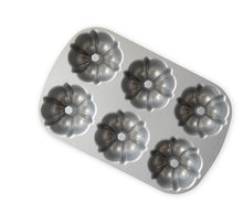 Load image into Gallery viewer, Mini Bundt Pan 6cnt
