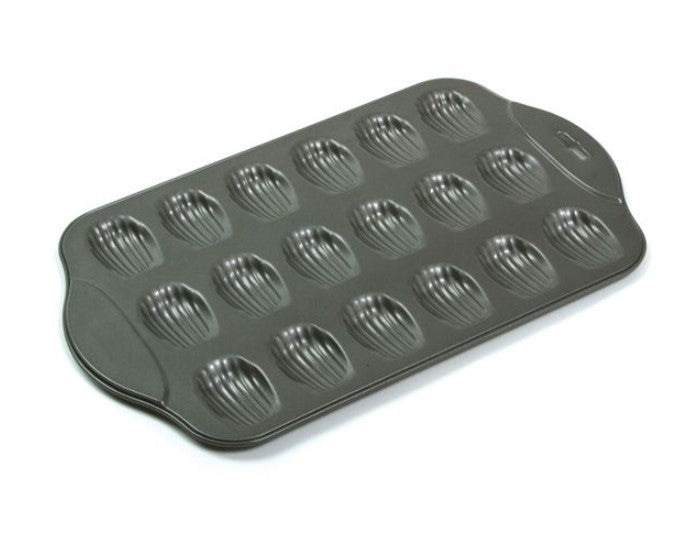 Madeleine Pan n/s  18cnt