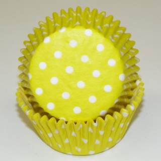 Bake Cups 2in White Polka Dots on Yellow Apx500