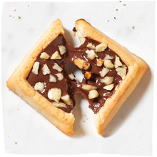 Load image into Gallery viewer, Michel et Augustin Choc Hazelnut Cookies 4.4oz
