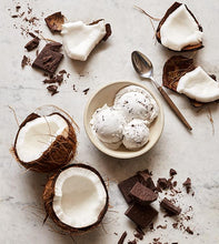 Load image into Gallery viewer, Nancy&#39;s Fancy Coconut Stracciatella Ice Cream Pint
