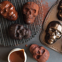 Load image into Gallery viewer, Haunted Skull Cakelet Pan
